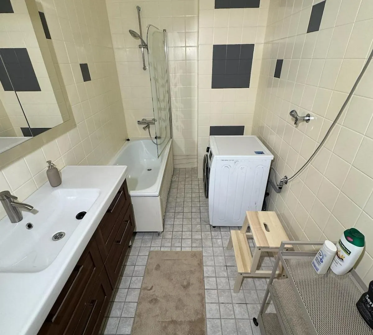 2 Bedroom Condo With A Balcony In The Center Of Helsinki