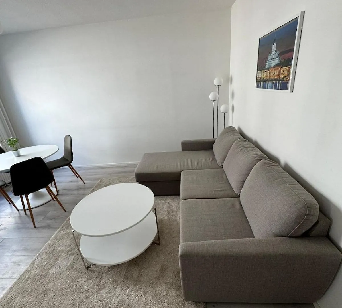 2 Bedroom Condo With A Balcony In The Center Of Helsinki Appartement
